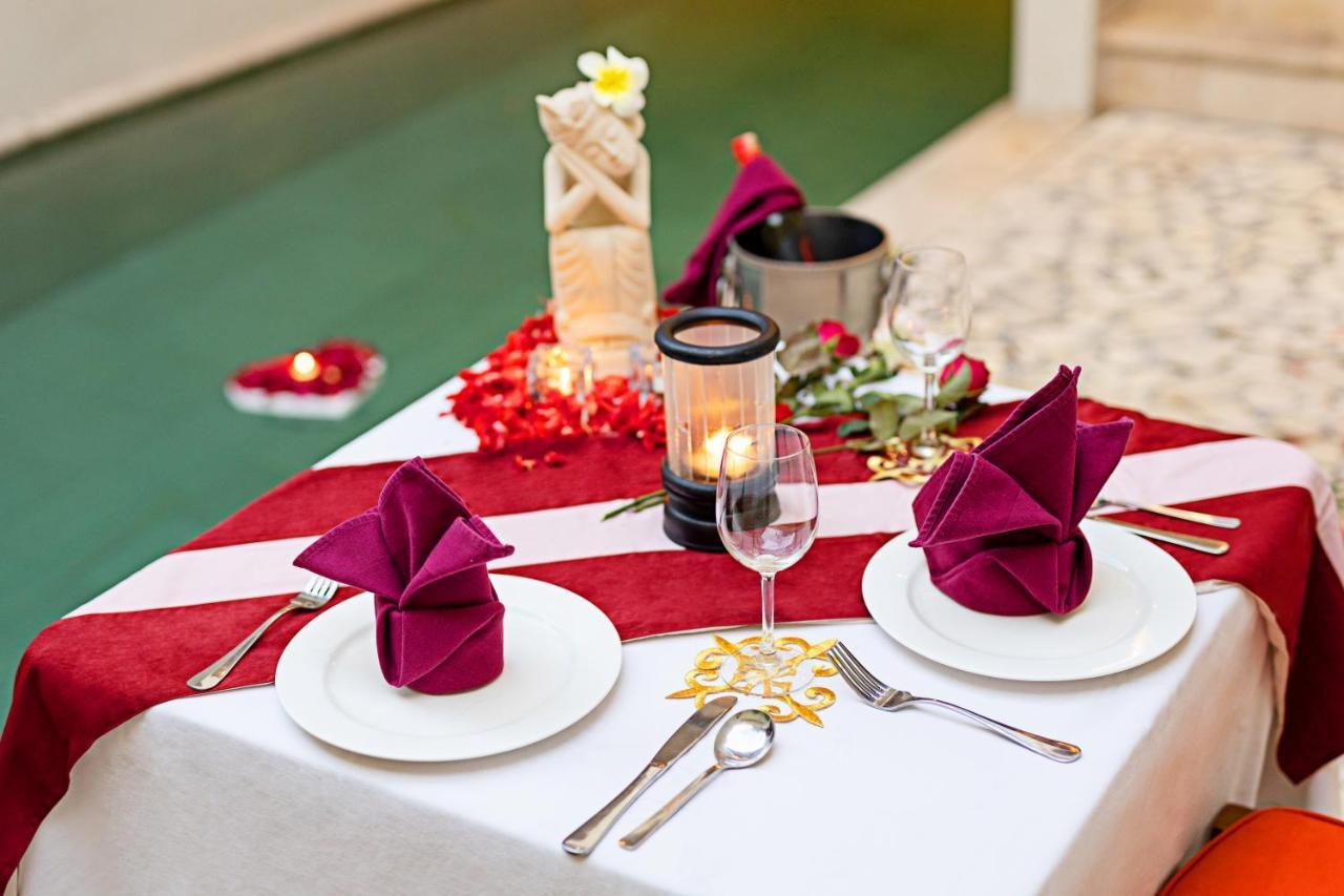Honeymoon at One-Bedroom Villa Private Pool Bathtub
