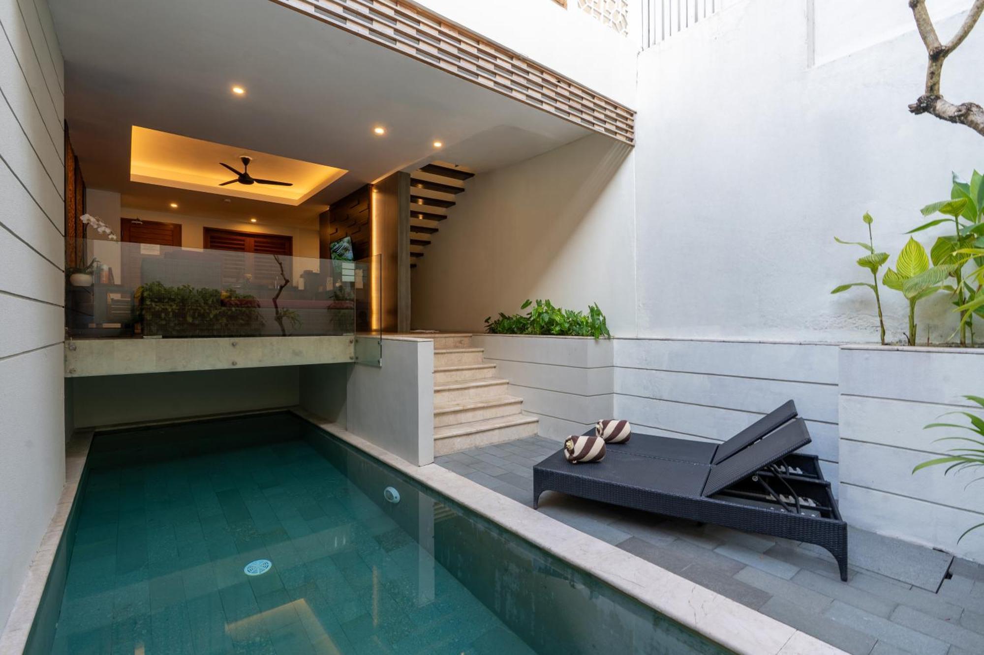 One-Bedroom Villa Private Pool Bathtub